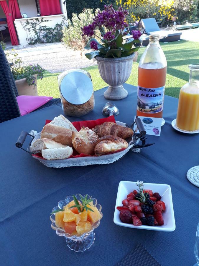 Bed and Breakfast La Colombe Tourrettes Exteriér fotografie